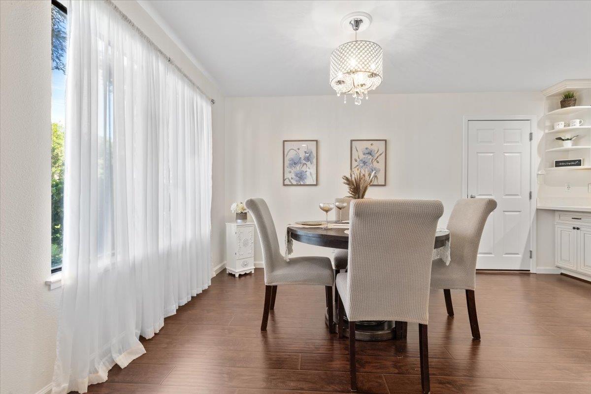 Detail Gallery Image 13 of 32 For 5439 Colony Green Dr, San Jose,  CA 95123 - 2 Beds | 2/1 Baths