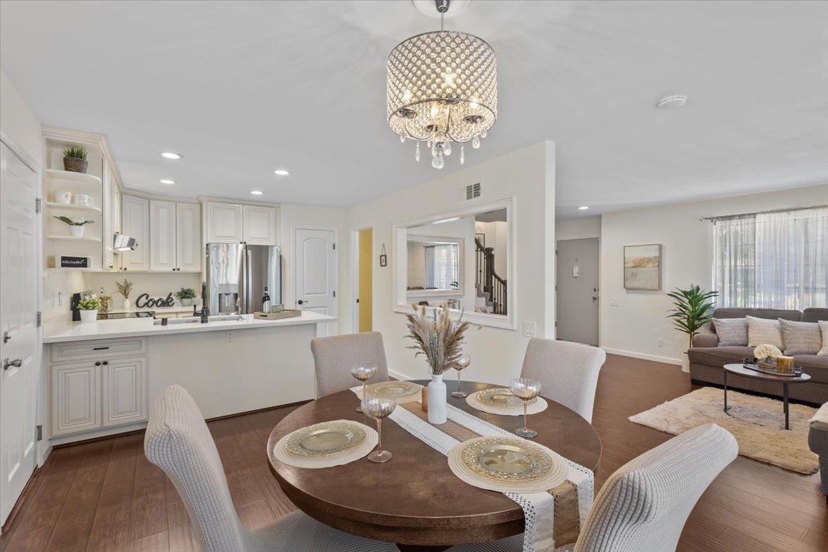 Detail Gallery Image 14 of 32 For 5439 Colony Green Dr, San Jose,  CA 95123 - 2 Beds | 2/1 Baths