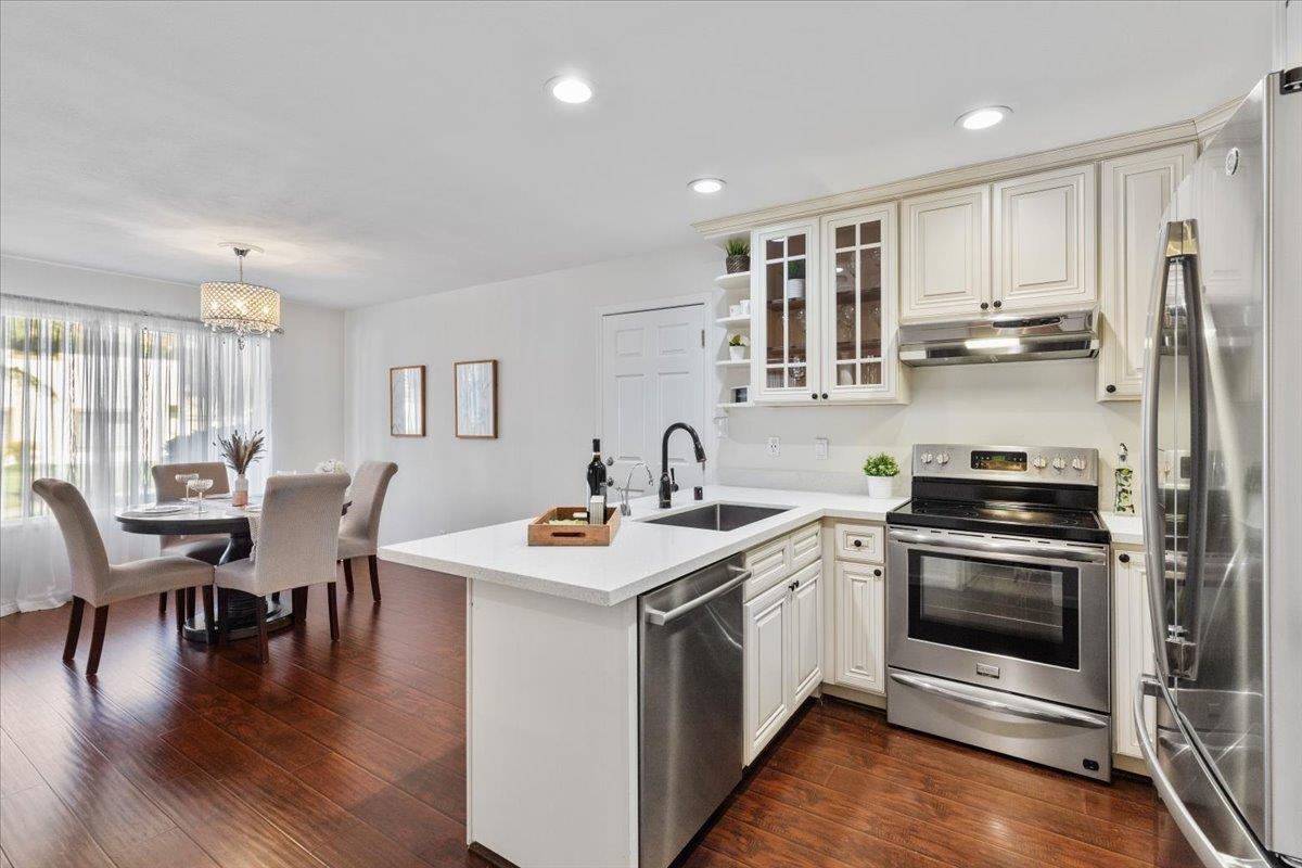 Detail Gallery Image 17 of 32 For 5439 Colony Green Dr, San Jose,  CA 95123 - 2 Beds | 2/1 Baths