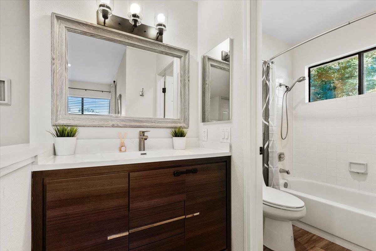 Detail Gallery Image 21 of 32 For 5439 Colony Green Dr, San Jose,  CA 95123 - 2 Beds | 2/1 Baths