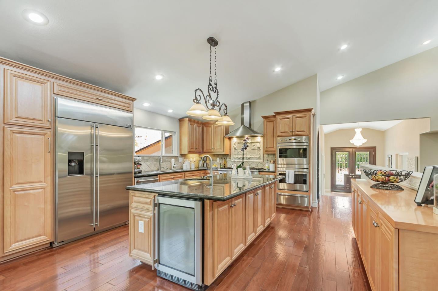Detail Gallery Image 14 of 87 For 10881 Barranca Dr, Cupertino,  CA 95014 - 4 Beds | 3/2 Baths