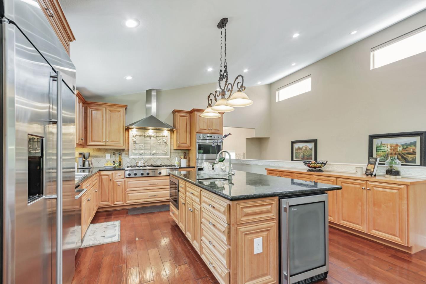 Detail Gallery Image 15 of 87 For 10881 Barranca Dr, Cupertino,  CA 95014 - 4 Beds | 3/2 Baths