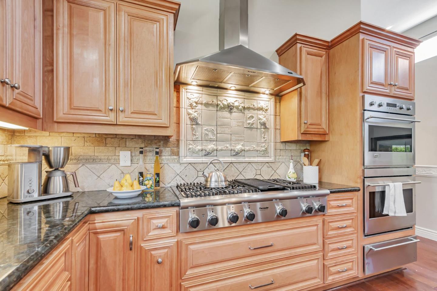 Detail Gallery Image 16 of 87 For 10881 Barranca Dr, Cupertino,  CA 95014 - 4 Beds | 3/2 Baths