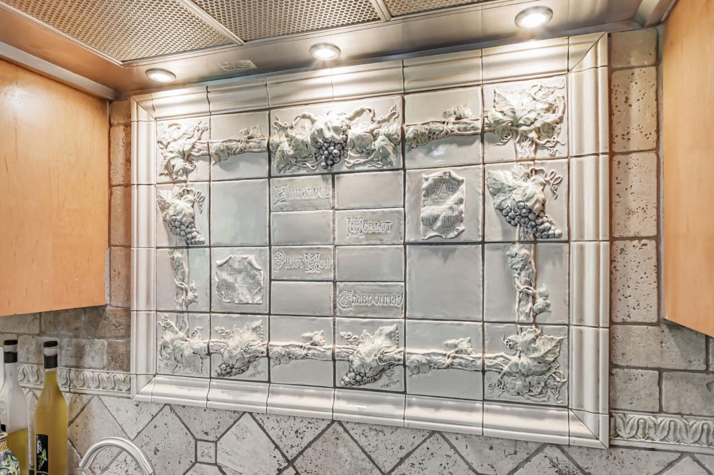 Detail Gallery Image 17 of 87 For 10881 Barranca Dr, Cupertino,  CA 95014 - 4 Beds | 3/2 Baths