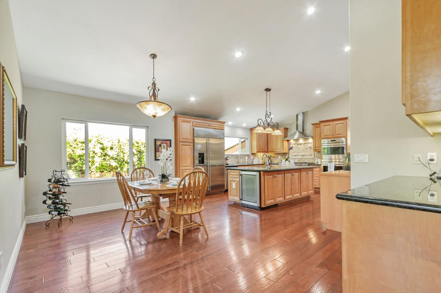 Detail Gallery Image 24 of 87 For 10881 Barranca Dr, Cupertino,  CA 95014 - 4 Beds | 3/2 Baths