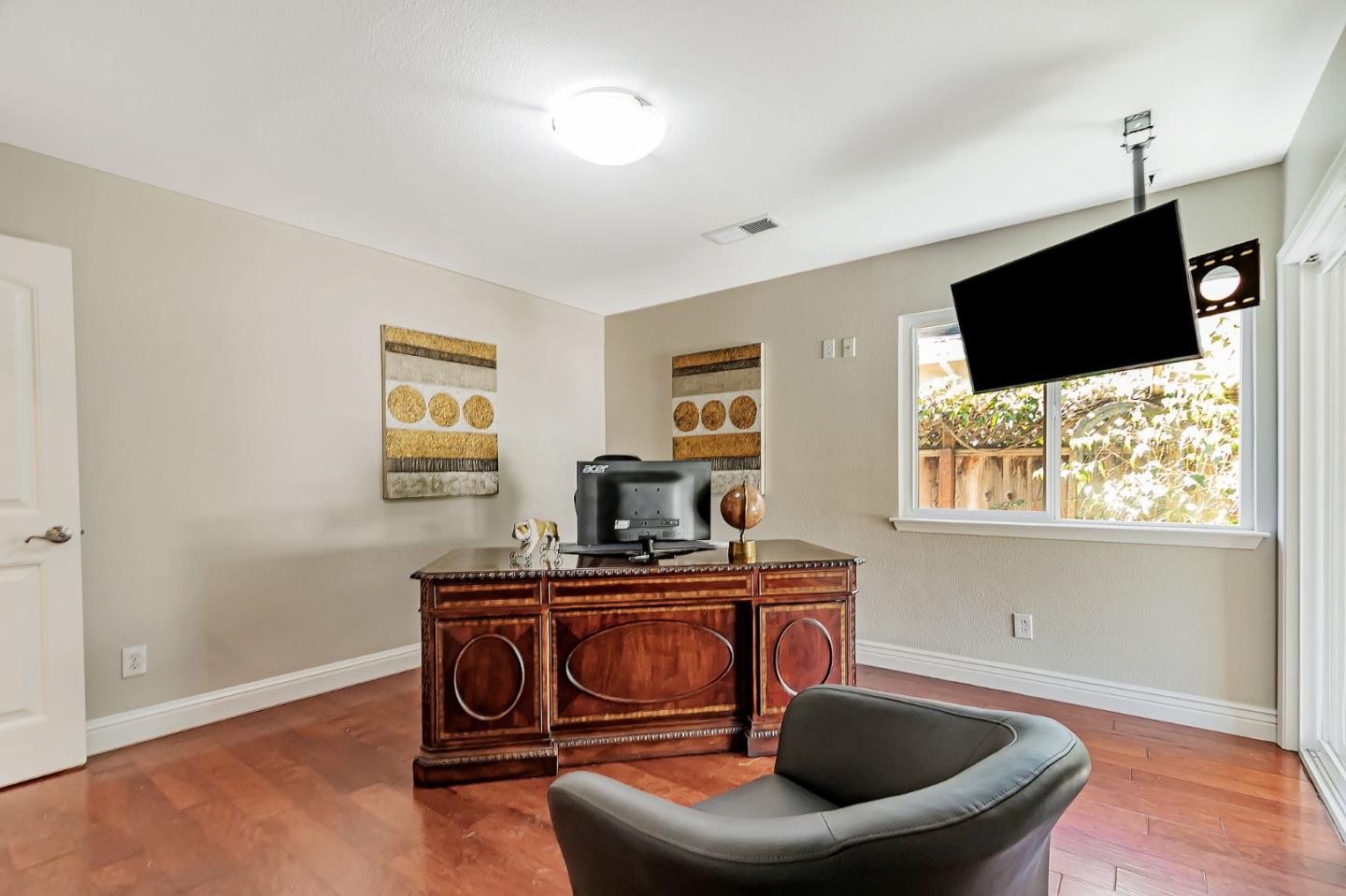 Detail Gallery Image 36 of 87 For 10881 Barranca Dr, Cupertino,  CA 95014 - 4 Beds | 3/2 Baths