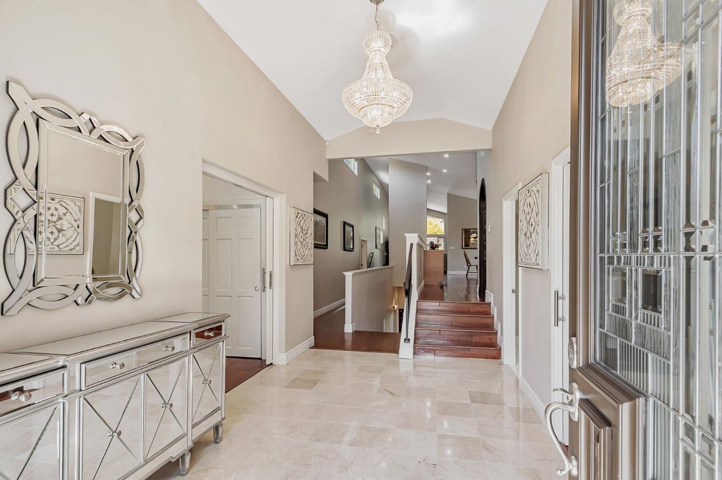 Detail Gallery Image 7 of 87 For 10881 Barranca Dr, Cupertino,  CA 95014 - 4 Beds | 3/2 Baths