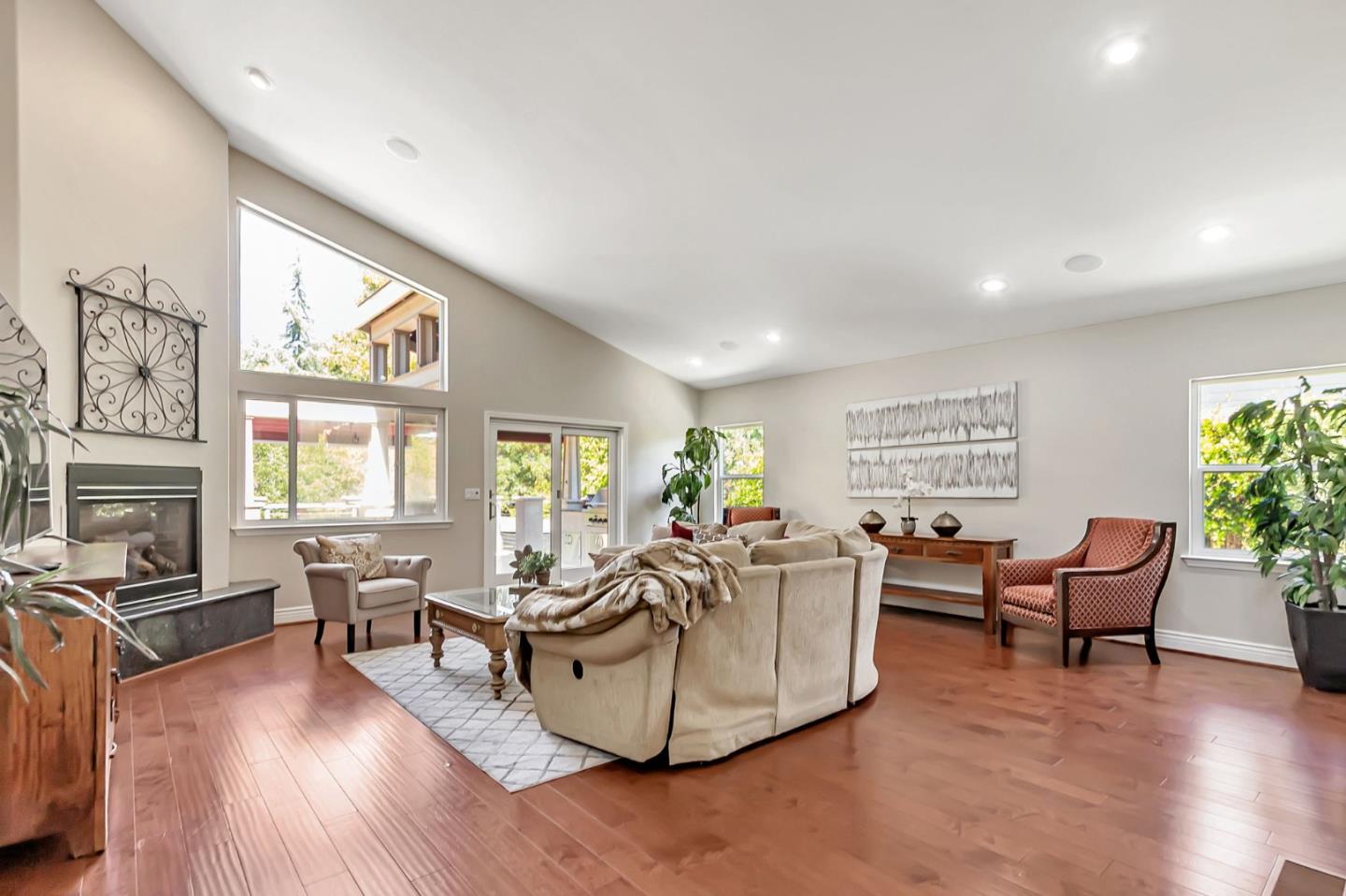 Detail Gallery Image 9 of 87 For 10881 Barranca Dr, Cupertino,  CA 95014 - 4 Beds | 3/2 Baths