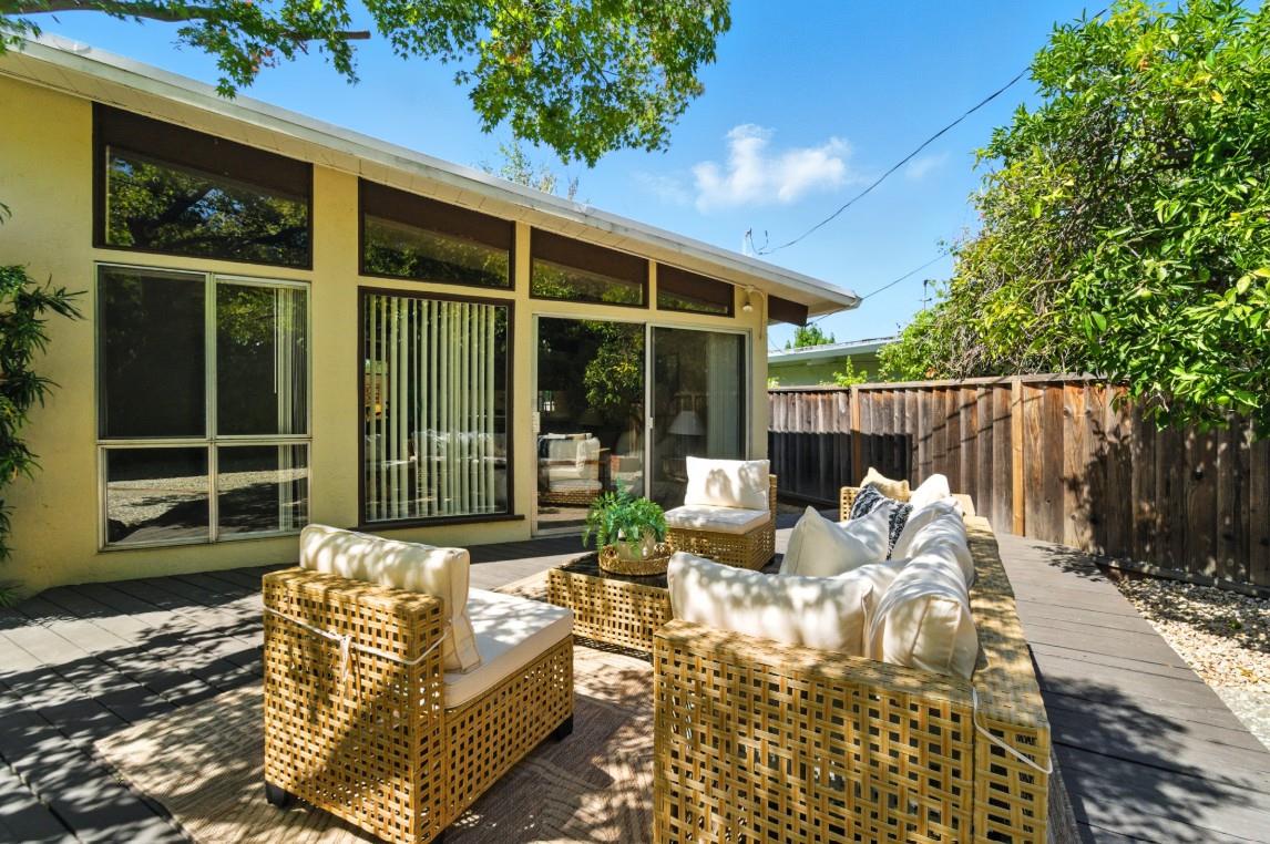Detail Gallery Image 21 of 24 For 1154 Bentoak Ln, San Jose,  CA 95129 - 4 Beds | 2 Baths