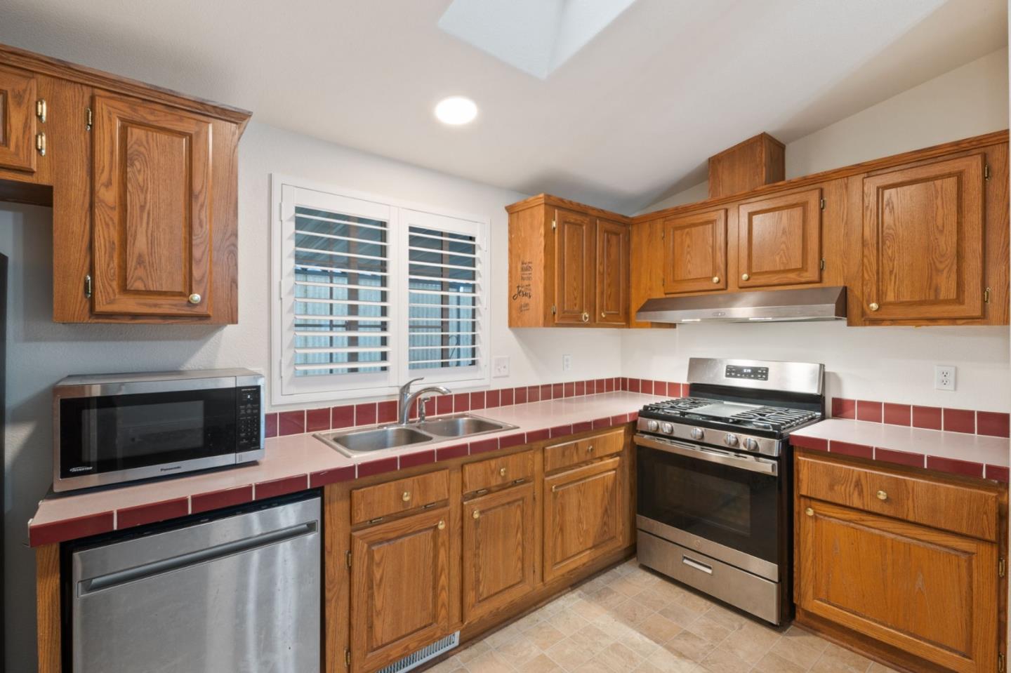 Detail Gallery Image 14 of 29 For 64 Franciscan Dr #17,  Daly City,  CA 94014 - 3 Beds | 2 Baths