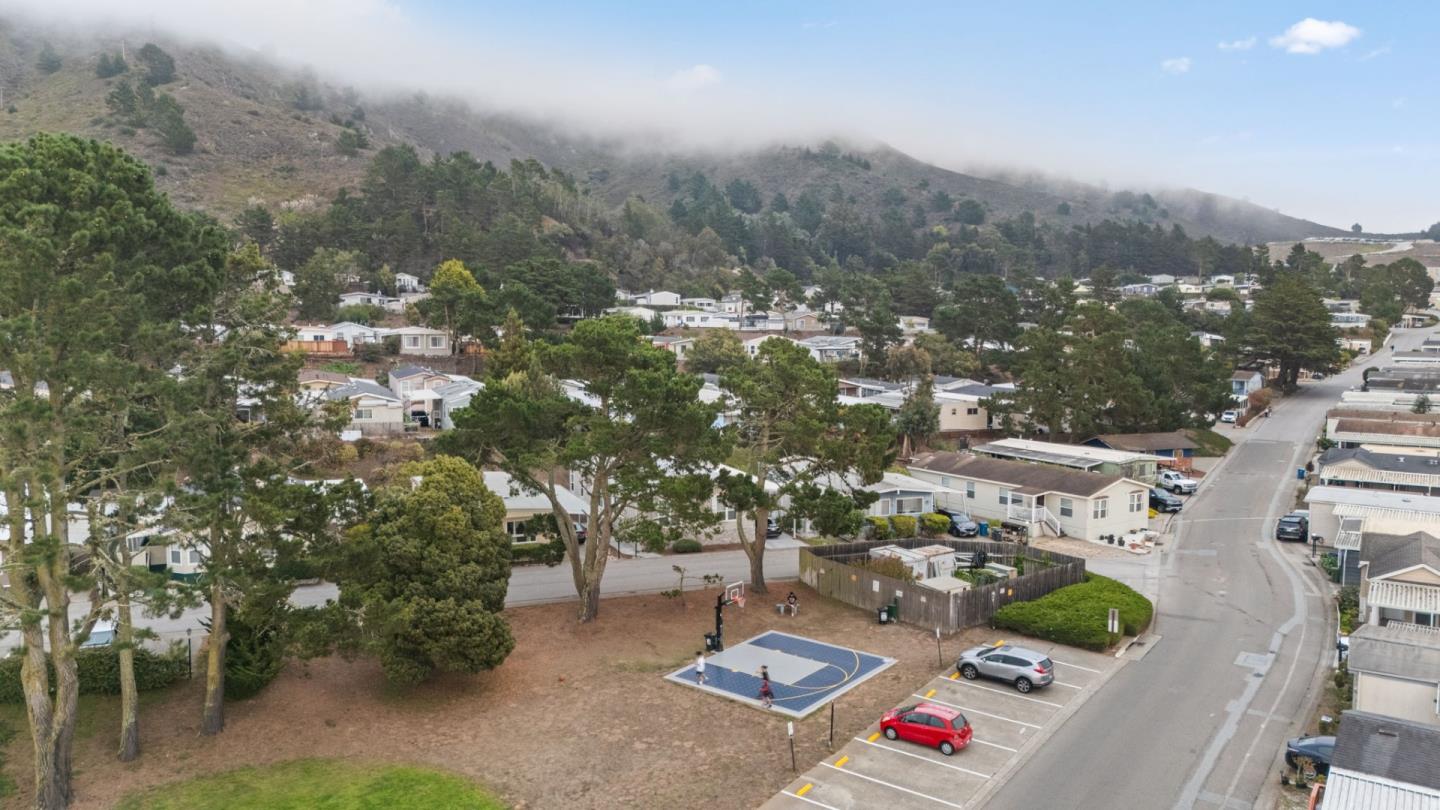 Detail Gallery Image 5 of 29 For 64 Franciscan Dr #17,  Daly City,  CA 94014 - 3 Beds | 2 Baths