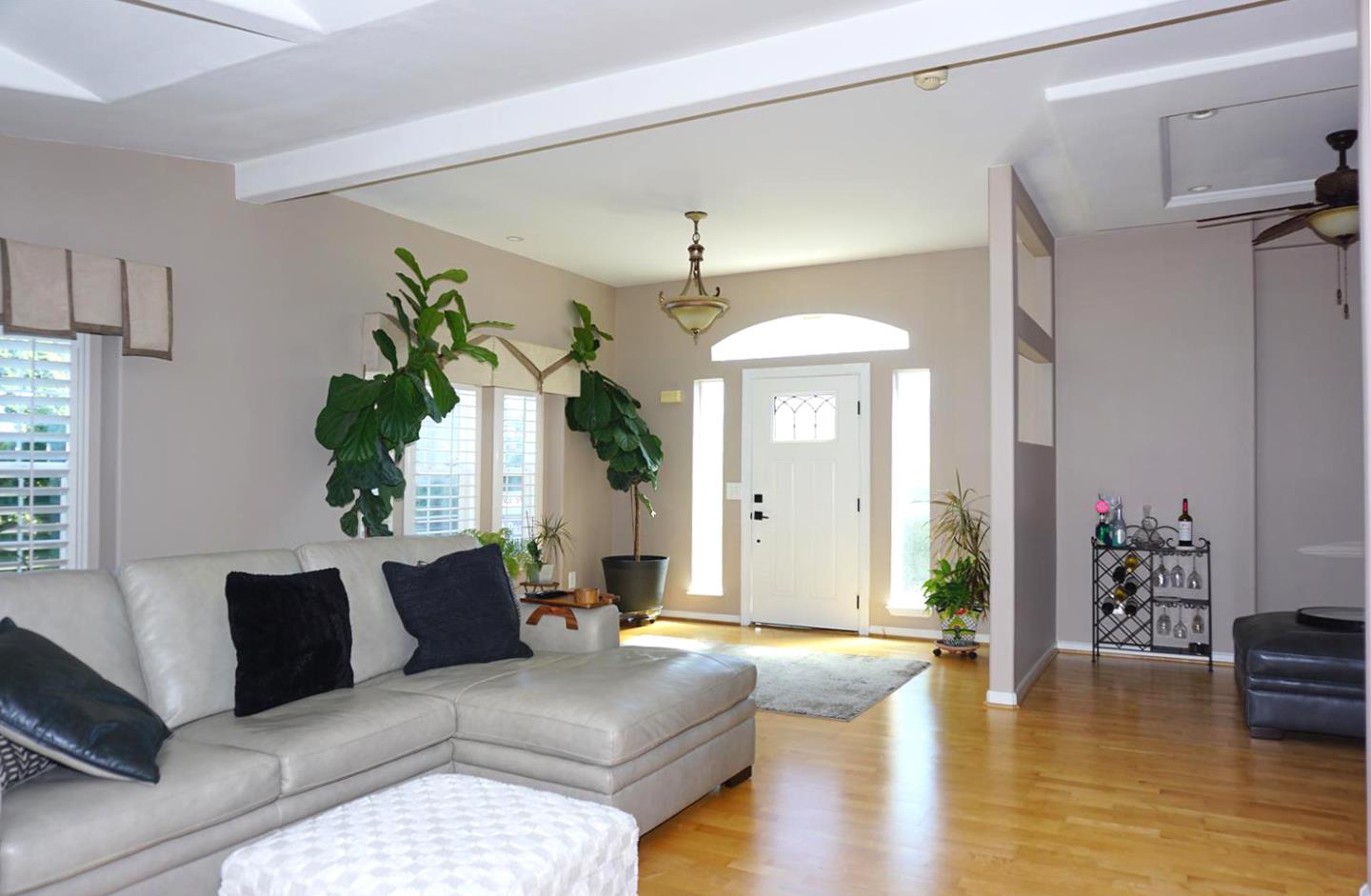 Detail Gallery Image 13 of 27 For 1225 Vienna Dr #402,  Sunnyvale,  CA 94089 - 4 Beds | 2 Baths