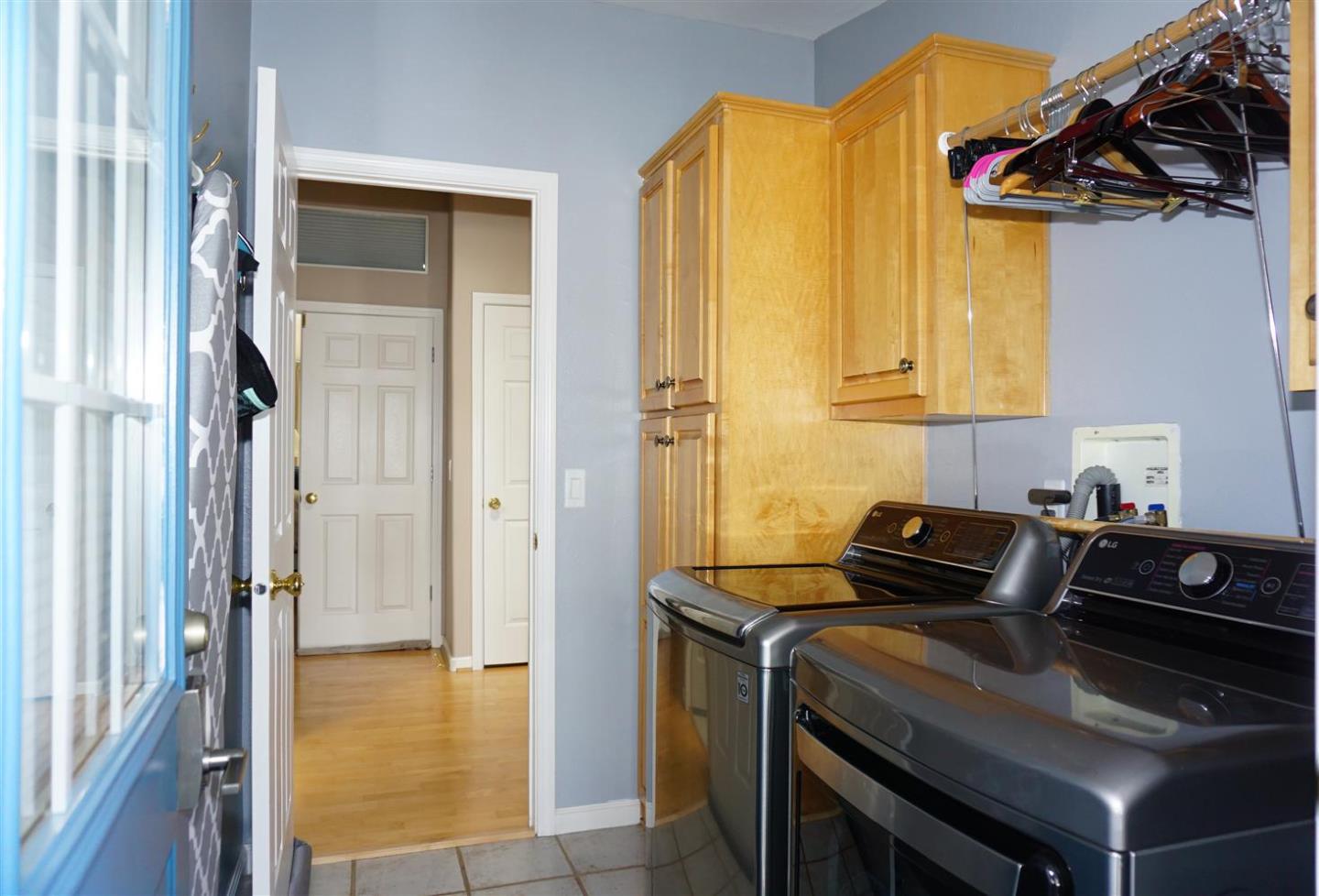 Detail Gallery Image 24 of 27 For 1225 Vienna Dr #402,  Sunnyvale,  CA 94089 - 4 Beds | 2 Baths