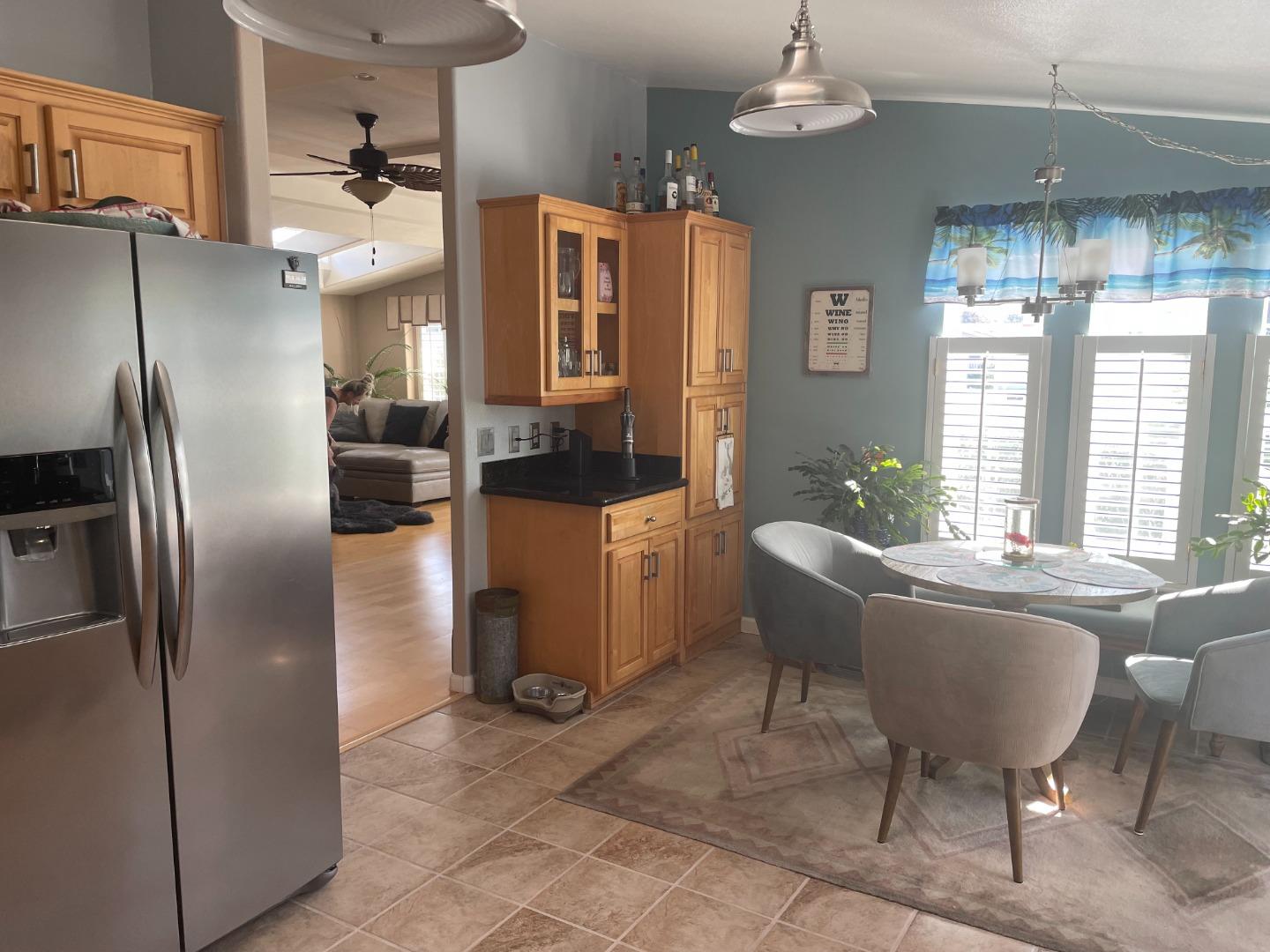 Detail Gallery Image 3 of 27 For 1225 Vienna Dr #402,  Sunnyvale,  CA 94089 - 4 Beds | 2 Baths