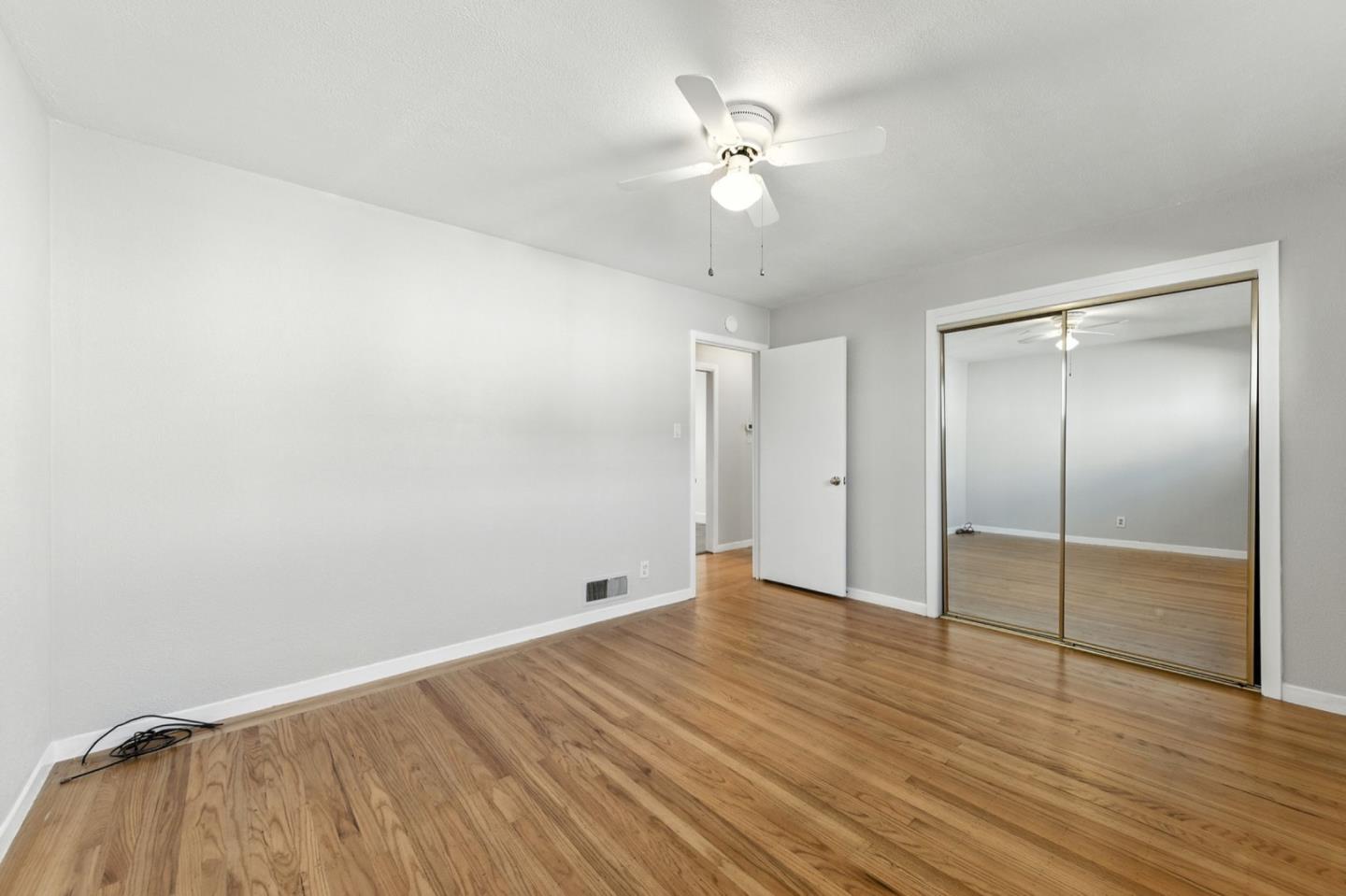 Detail Gallery Image 8 of 14 For 1123 Hudson St, Redwood City,  CA 94061 - 2 Beds | 1 Baths