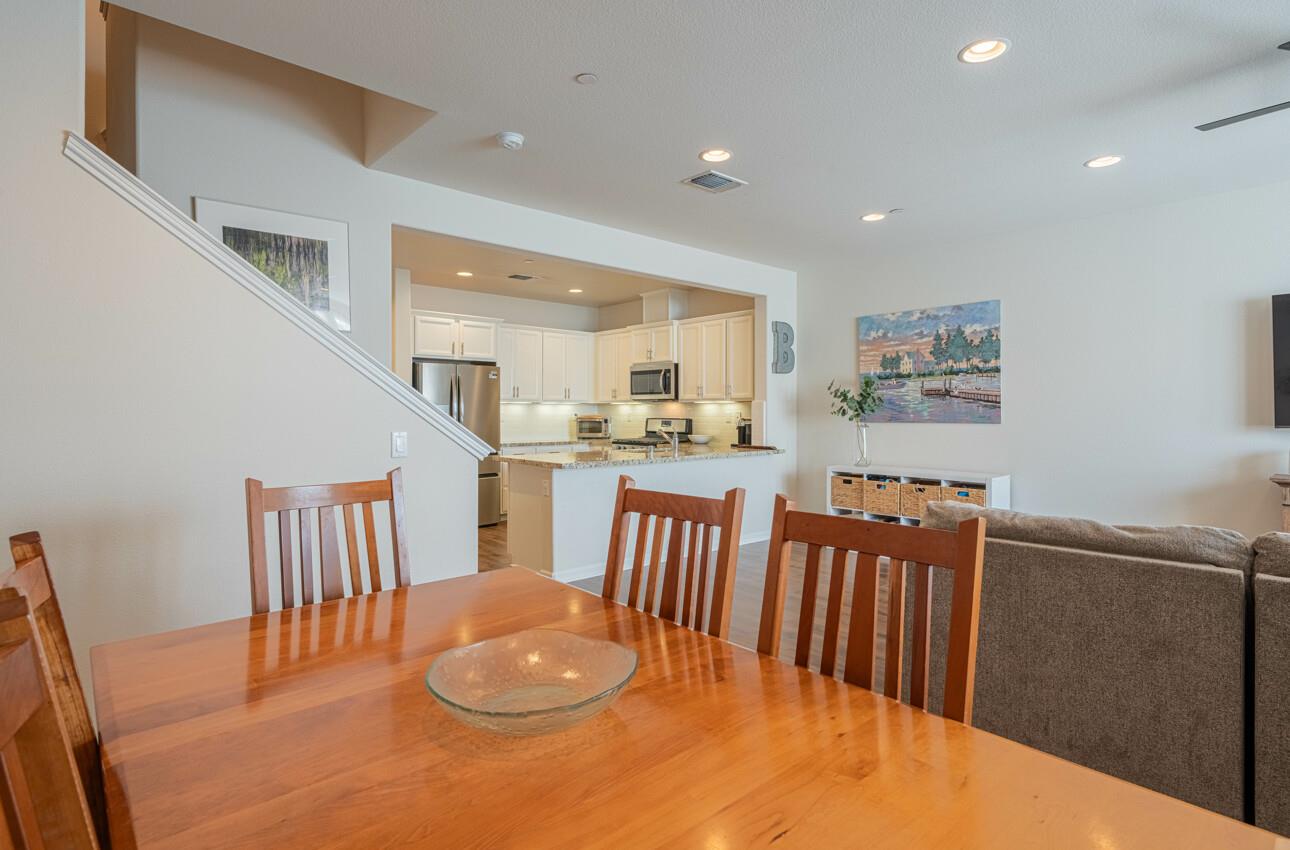 Detail Gallery Image 11 of 47 For 18669 Mcclellan Cir, East Garrison,  CA 93933 - 3 Beds | 2/1 Baths