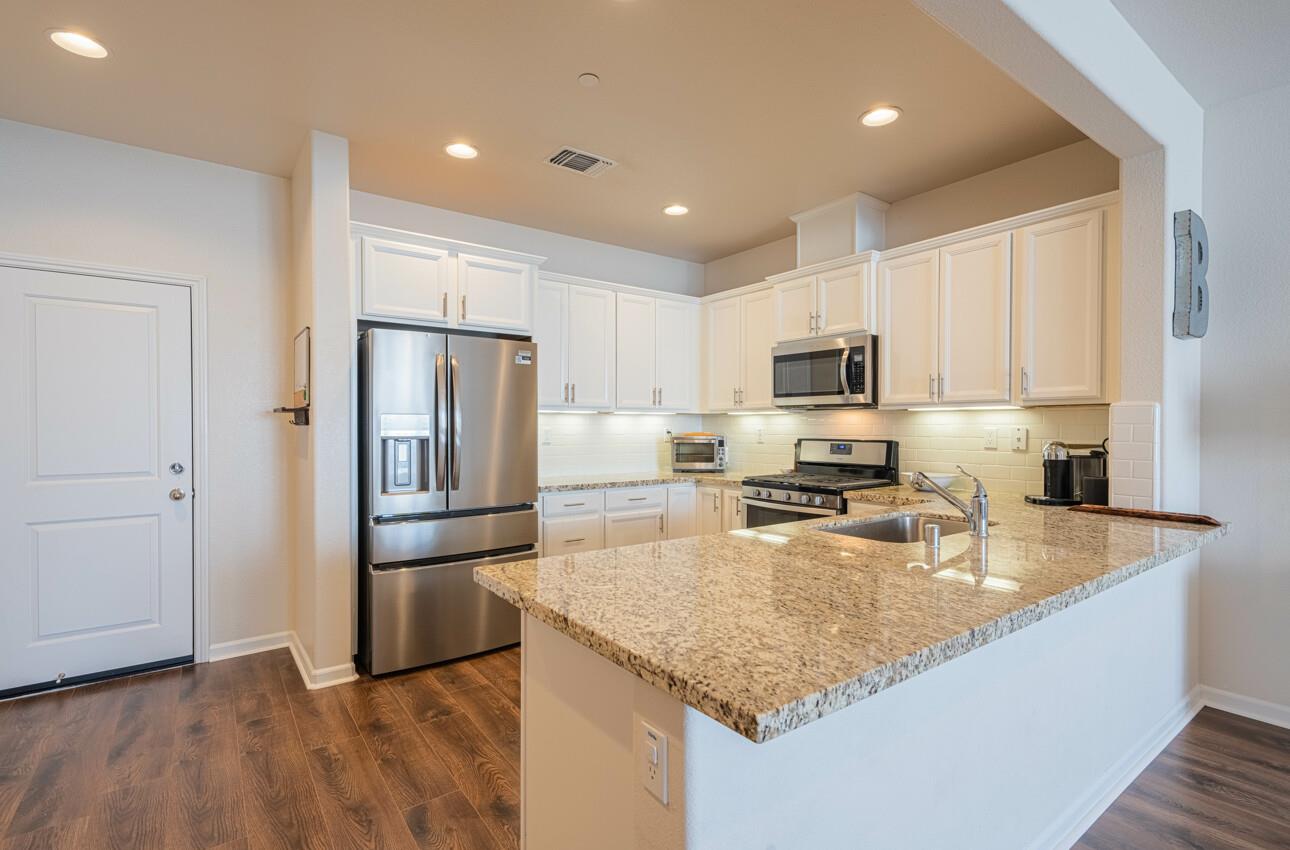 Detail Gallery Image 12 of 47 For 18669 Mcclellan Cir, East Garrison,  CA 93933 - 3 Beds | 2/1 Baths