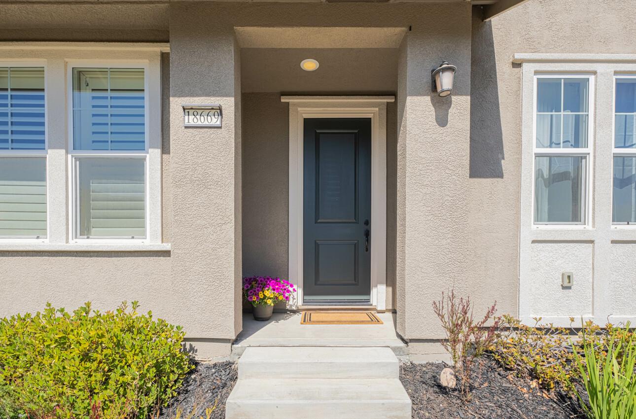 Detail Gallery Image 3 of 47 For 18669 Mcclellan Cir, East Garrison,  CA 93933 - 3 Beds | 2/1 Baths