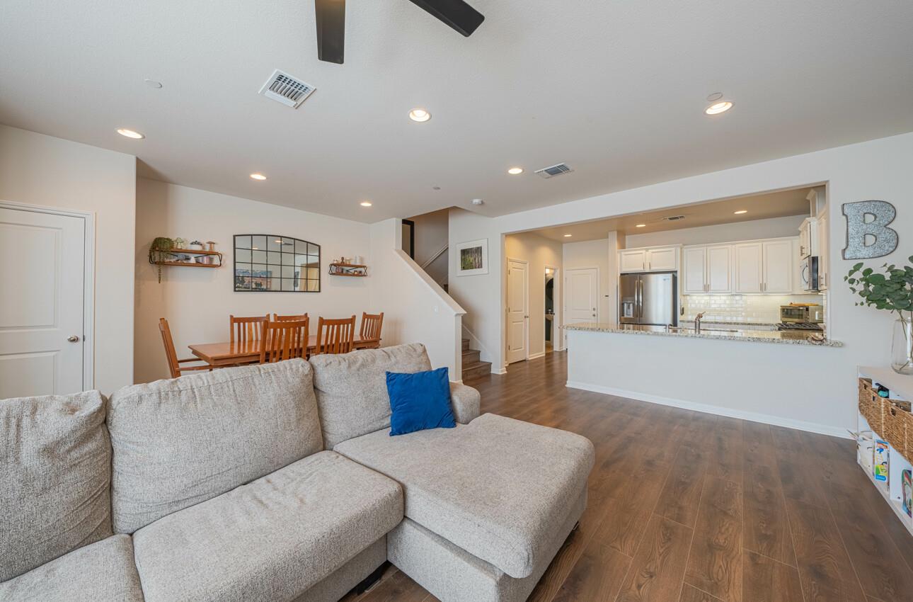 Detail Gallery Image 8 of 47 For 18669 Mcclellan Cir, East Garrison,  CA 93933 - 3 Beds | 2/1 Baths
