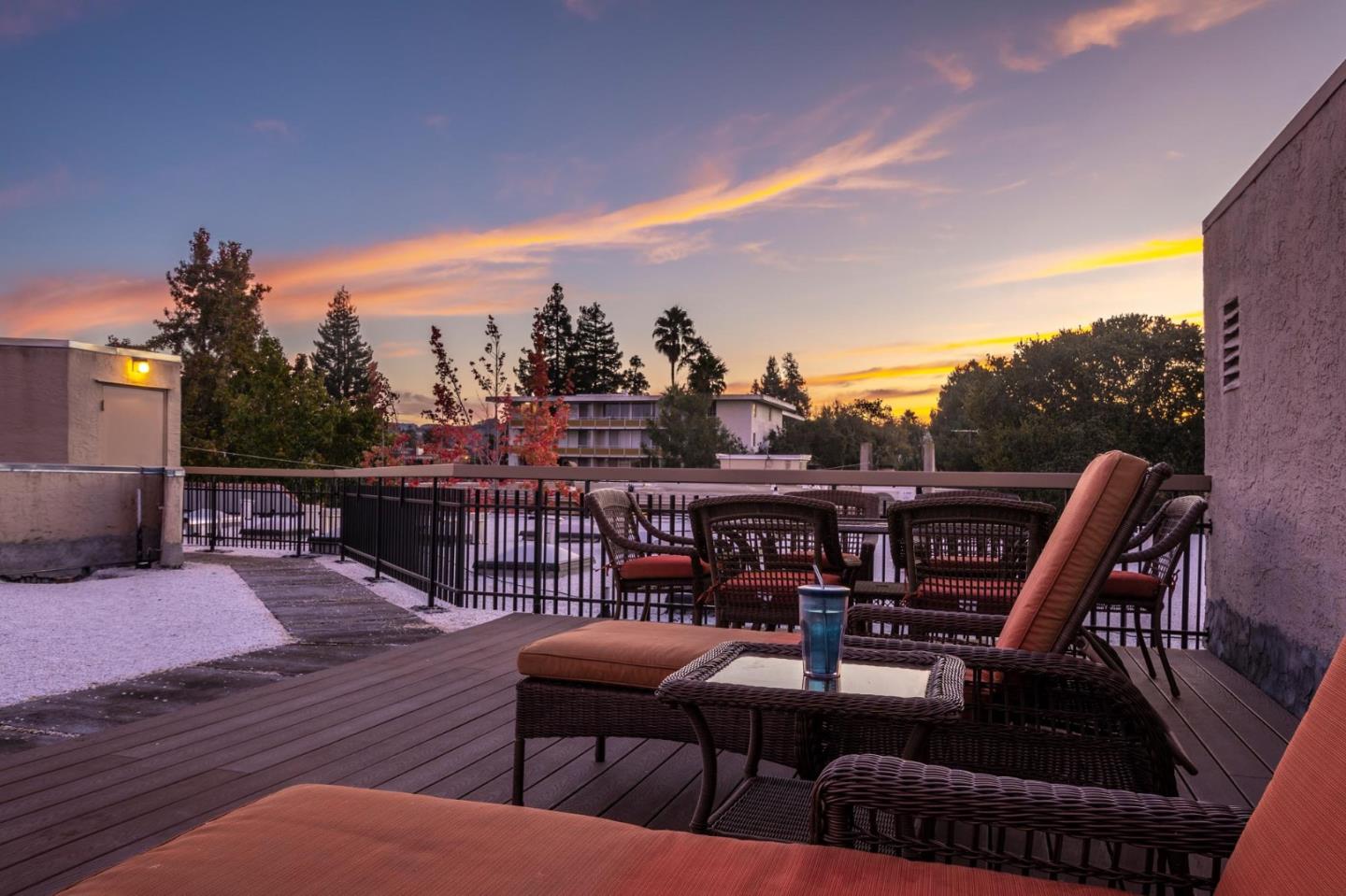 Detail Gallery Image 27 of 43 For 217 8th Ave #203,  San Mateo,  CA 94401 - 2 Beds | 2 Baths