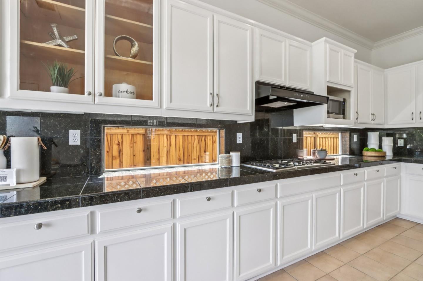 Detail Gallery Image 12 of 56 For 5254 Grosseto Ct, San Jose,  CA 95138 - 5 Beds | 4/1 Baths