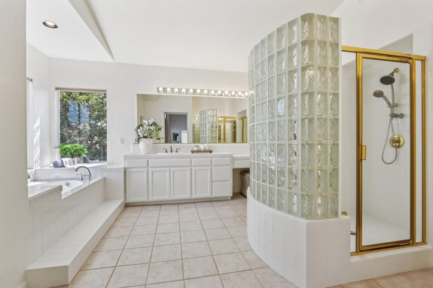 Detail Gallery Image 29 of 56 For 5254 Grosseto Ct, San Jose,  CA 95138 - 5 Beds | 4/1 Baths