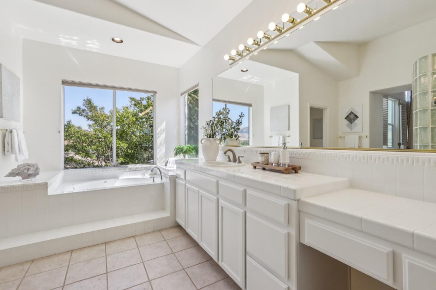 Detail Gallery Image 30 of 56 For 5254 Grosseto Ct, San Jose,  CA 95138 - 5 Beds | 4/1 Baths