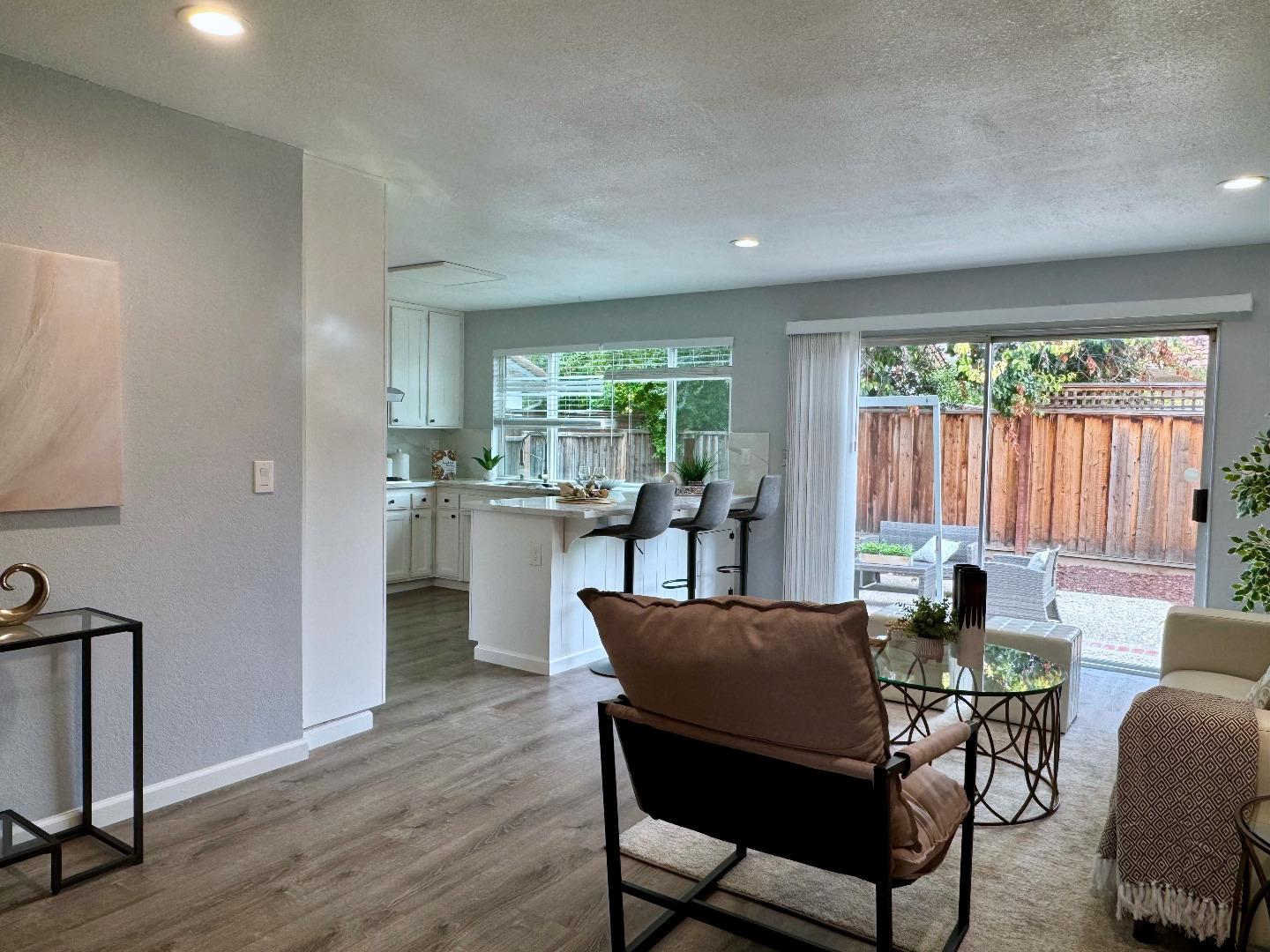 Detail Gallery Image 10 of 43 For 3390 Vangorn Ct, San Jose,  CA 95121 - 4 Beds | 2 Baths