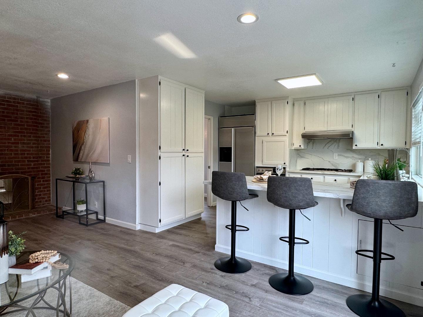 Detail Gallery Image 12 of 43 For 3390 Vangorn Ct, San Jose,  CA 95121 - 4 Beds | 2 Baths