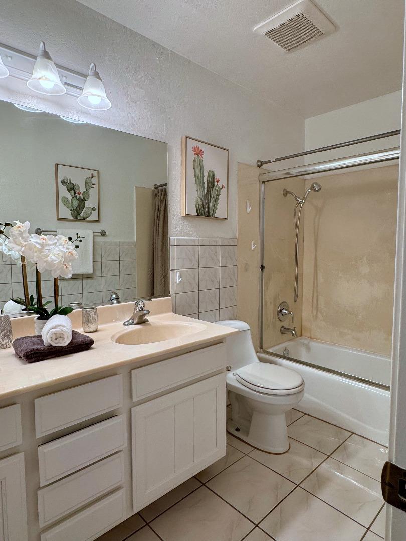 Detail Gallery Image 34 of 43 For 3390 Vangorn Ct, San Jose,  CA 95121 - 4 Beds | 2 Baths