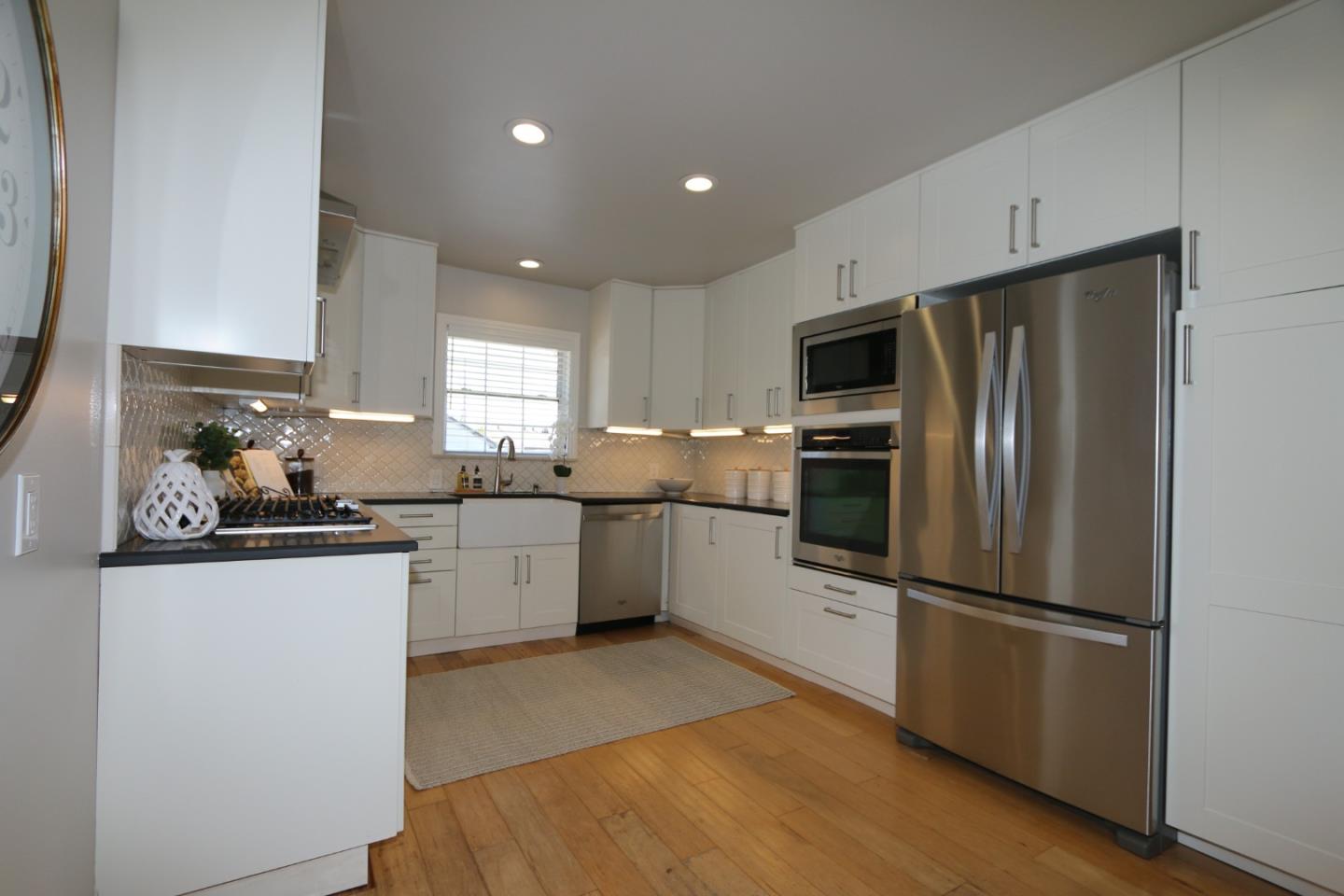 Detail Gallery Image 10 of 35 For 209 Ryder St, San Mateo,  CA 94401 - 4 Beds | 2 Baths