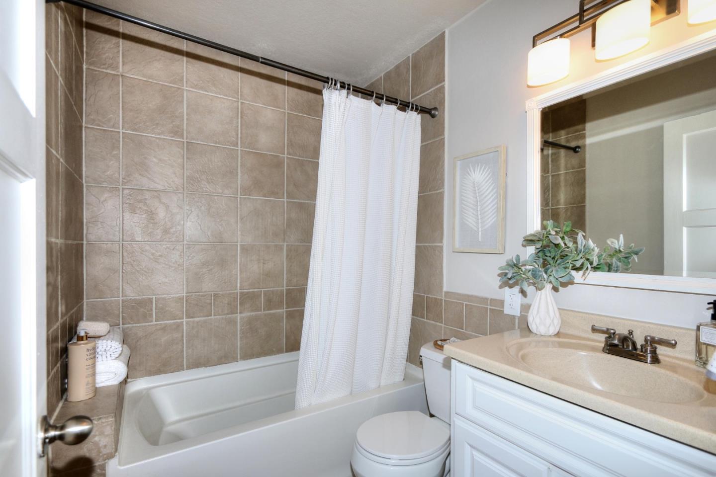 Detail Gallery Image 21 of 35 For 209 Ryder St, San Mateo,  CA 94401 - 4 Beds | 2 Baths
