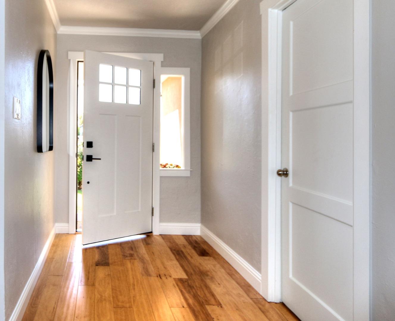 Detail Gallery Image 3 of 35 For 209 Ryder St, San Mateo,  CA 94401 - 4 Beds | 2 Baths