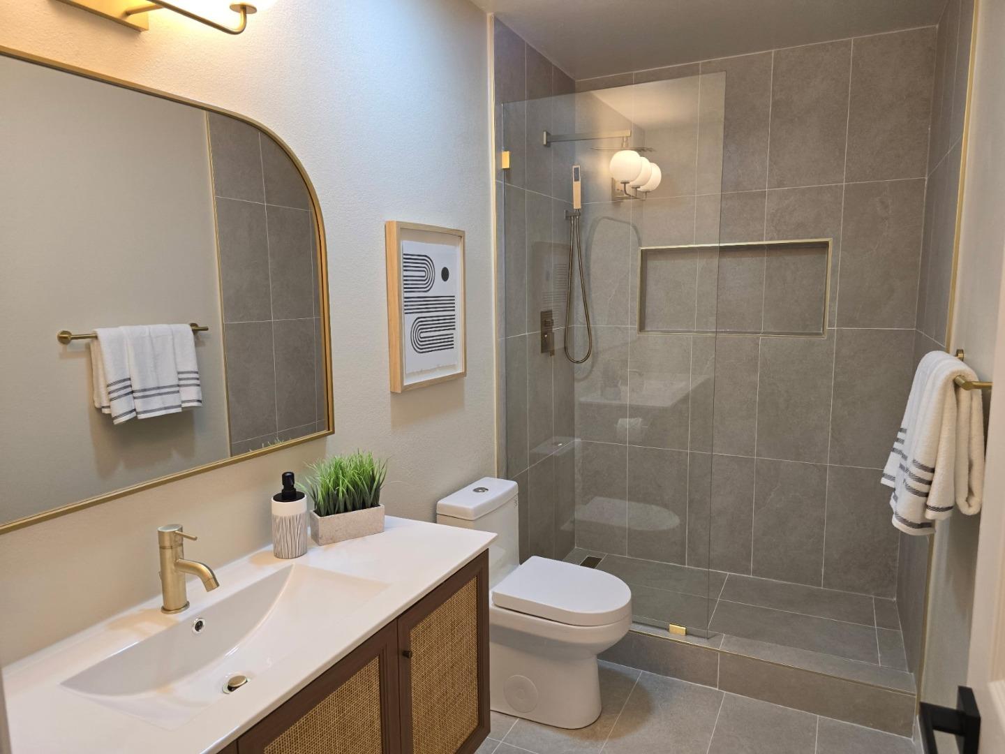 Detail Gallery Image 6 of 12 For 1826 Perrone Cir, San Jose,  CA 95116 - 3 Beds | 2 Baths