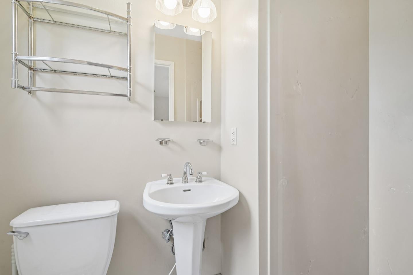 Detail Gallery Image 21 of 42 For 704 Arleen Way, Pacifica,  CA 94044 - 3 Beds | 2 Baths