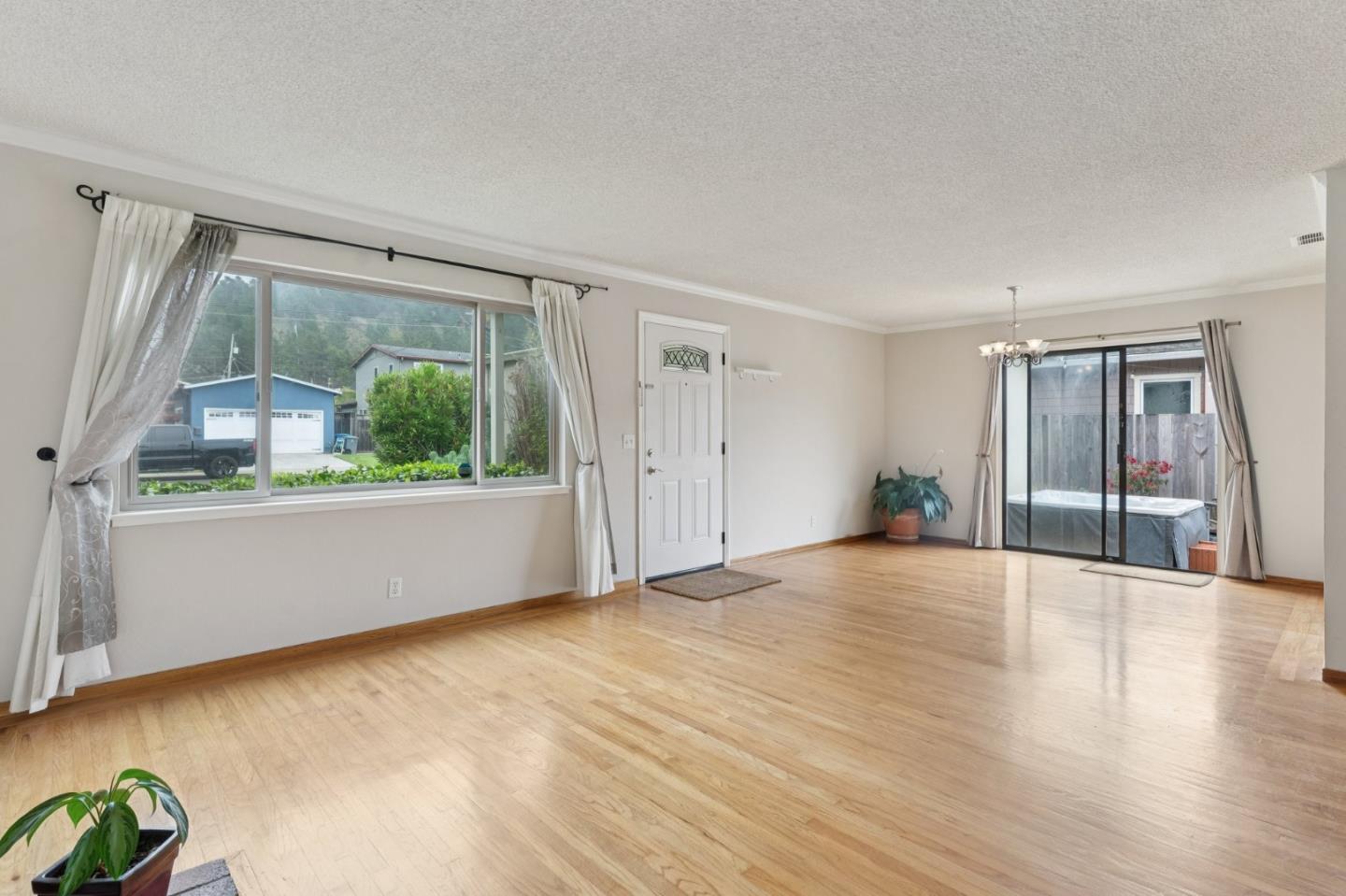 Detail Gallery Image 27 of 42 For 704 Arleen Way, Pacifica,  CA 94044 - 3 Beds | 2 Baths