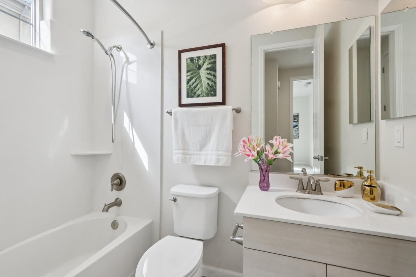 Detail Gallery Image 17 of 34 For 1932 Trento Loop, Milpitas,  CA 95035 - 3 Beds | 3 Baths
