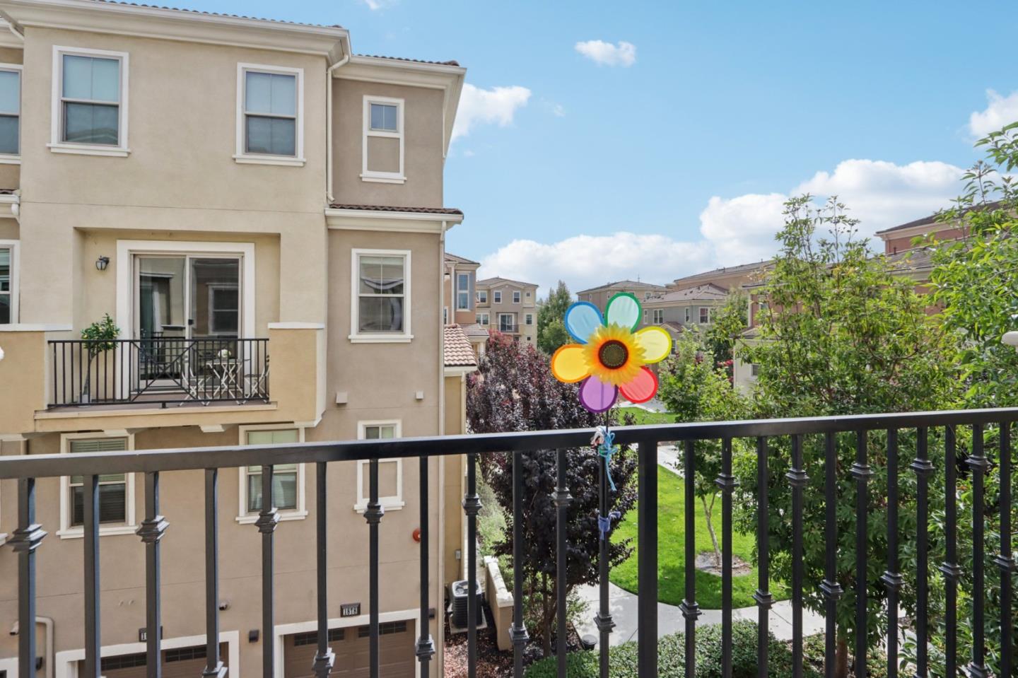 Detail Gallery Image 25 of 34 For 1932 Trento Loop, Milpitas,  CA 95035 - 3 Beds | 3 Baths