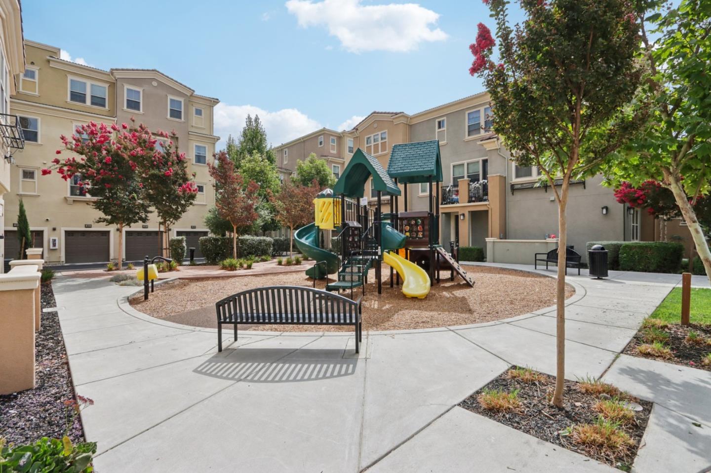 Detail Gallery Image 28 of 34 For 1932 Trento Loop, Milpitas,  CA 95035 - 3 Beds | 3 Baths