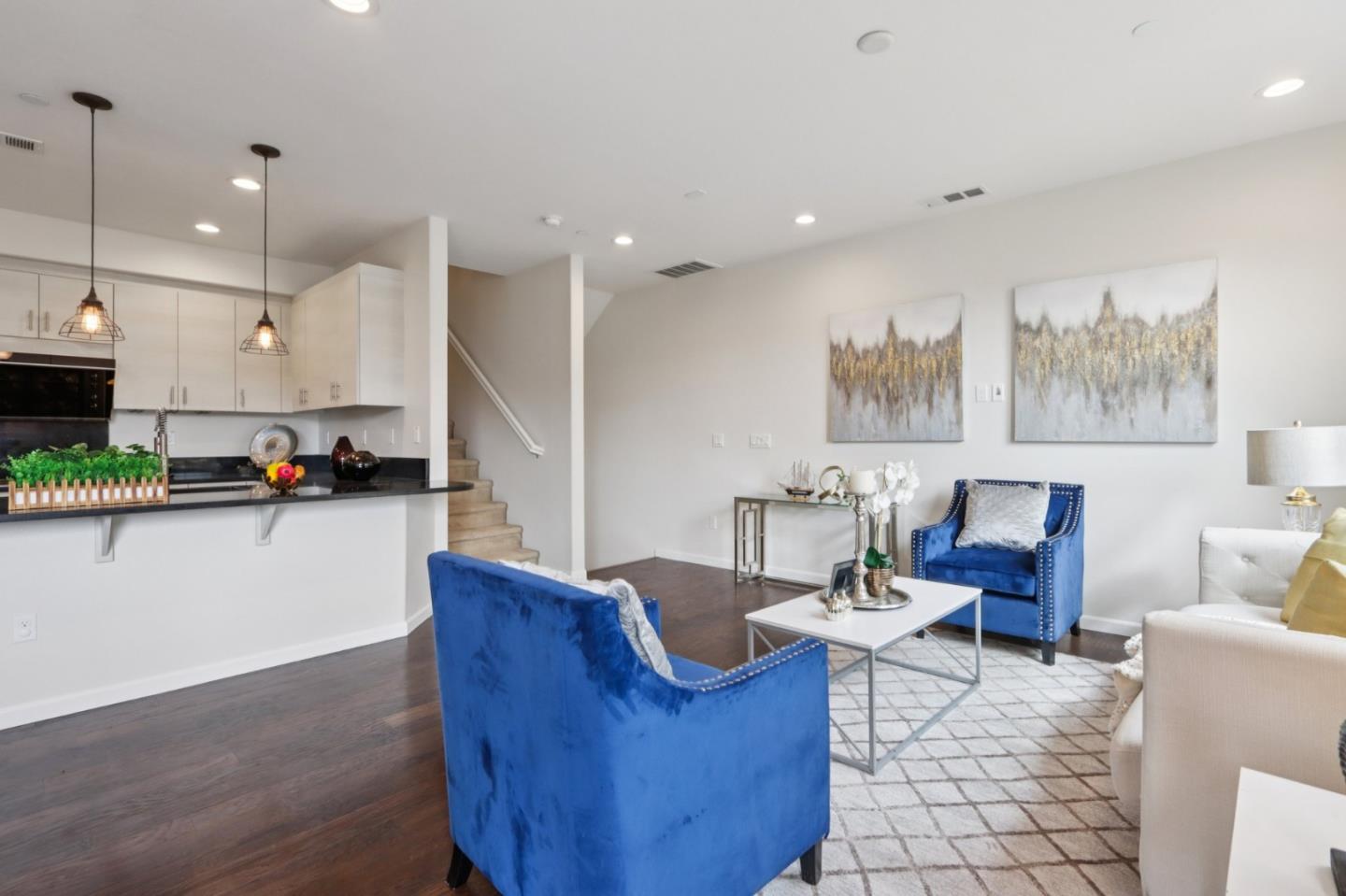 Detail Gallery Image 7 of 34 For 1932 Trento Loop, Milpitas,  CA 95035 - 3 Beds | 3 Baths