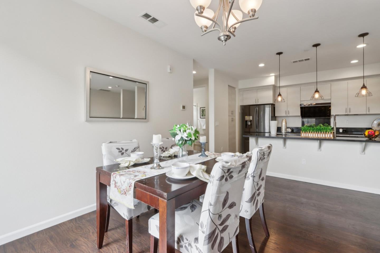Detail Gallery Image 9 of 34 For 1932 Trento Loop, Milpitas,  CA 95035 - 3 Beds | 3 Baths