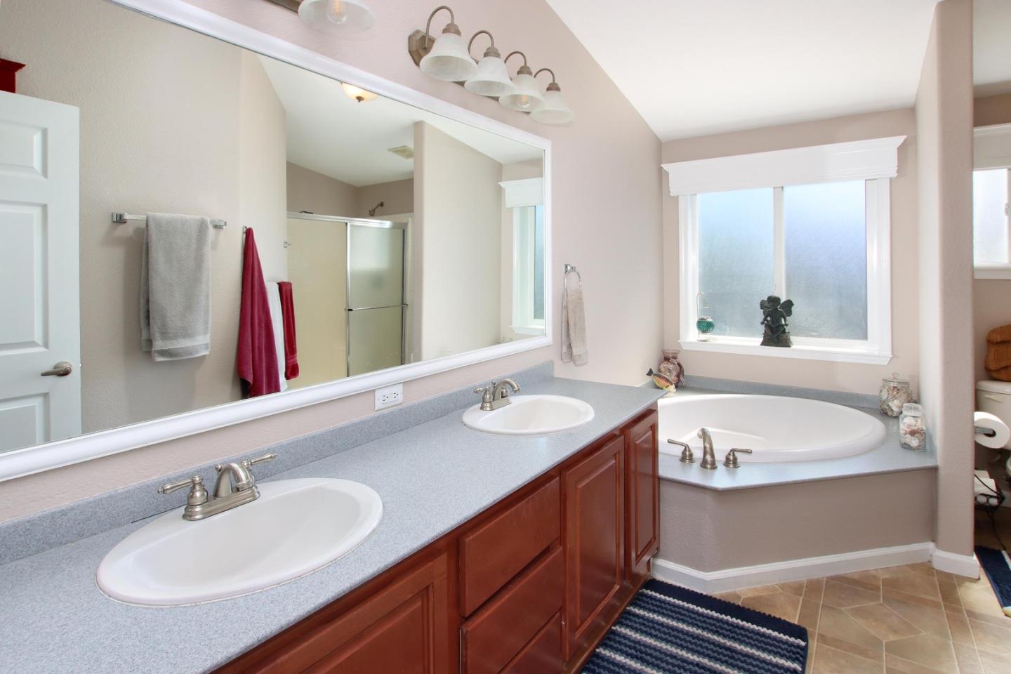Detail Gallery Image 12 of 20 For 444 Whispering Pines Dr #14,  Scotts Valley,  CA 95066 - 3 Beds | 2 Baths