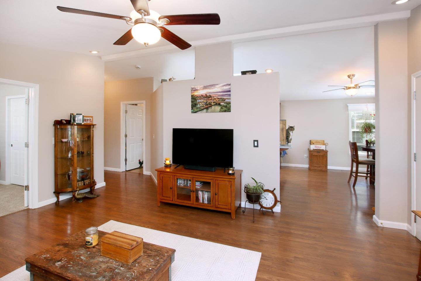 Detail Gallery Image 4 of 20 For 444 Whispering Pines Dr #14,  Scotts Valley,  CA 95066 - 3 Beds | 2 Baths