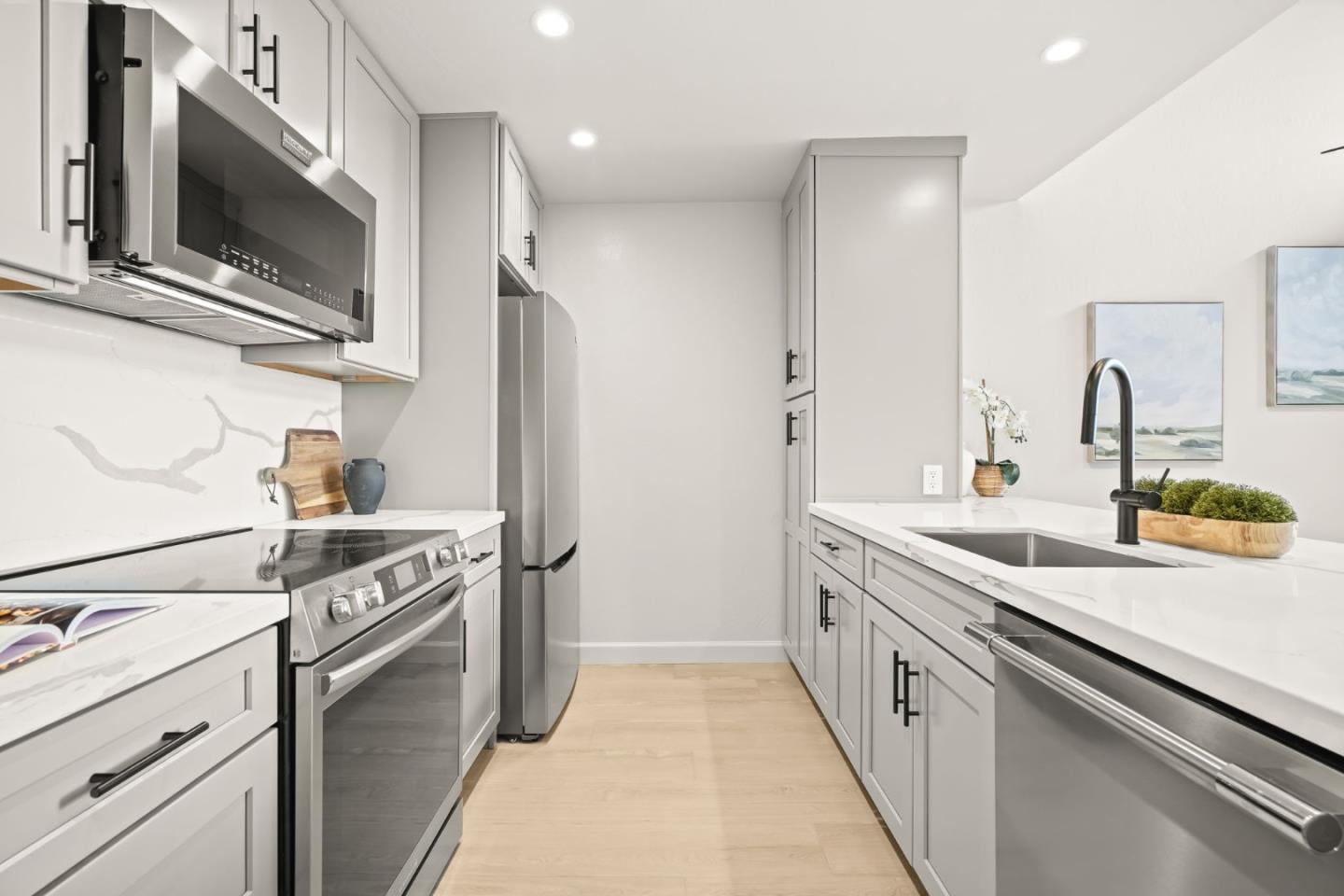 Detail Gallery Image 10 of 82 For 2101 Shoreline Dr #437,  Alameda,  CA 94501 - 2 Beds | 1/1 Baths