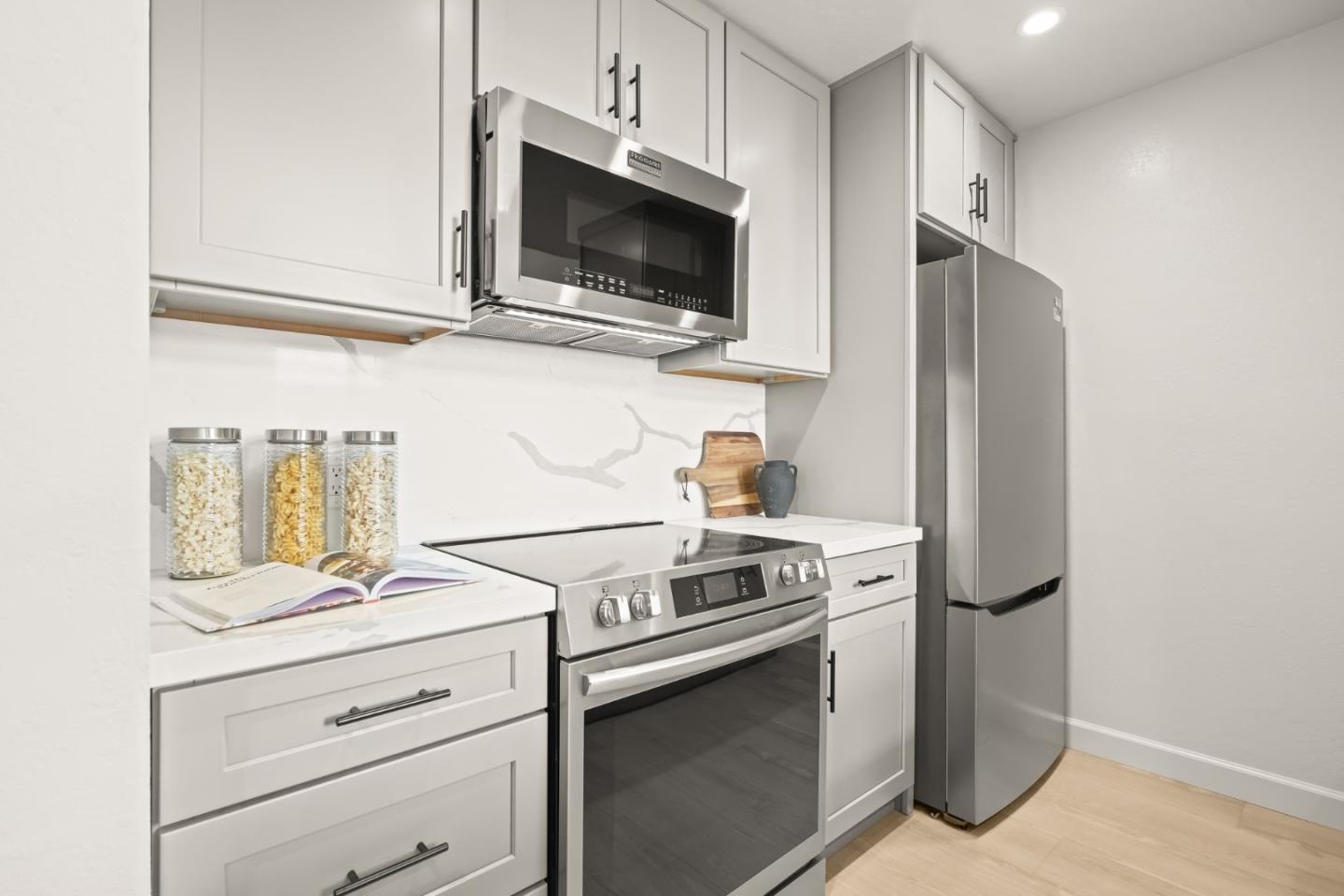 Detail Gallery Image 11 of 82 For 2101 Shoreline Dr #437,  Alameda,  CA 94501 - 2 Beds | 1/1 Baths
