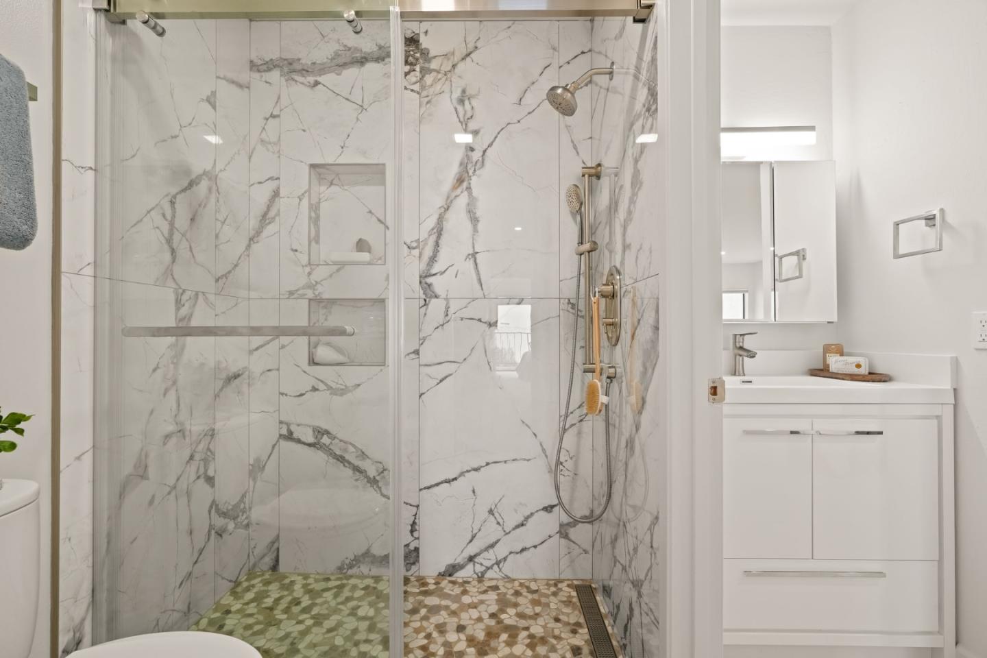 Detail Gallery Image 31 of 82 For 2101 Shoreline Dr #437,  Alameda,  CA 94501 - 2 Beds | 1/1 Baths