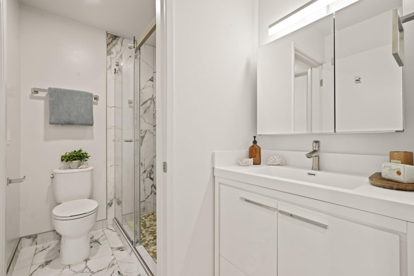 Detail Gallery Image 34 of 82 For 2101 Shoreline Dr #437,  Alameda,  CA 94501 - 2 Beds | 1/1 Baths
