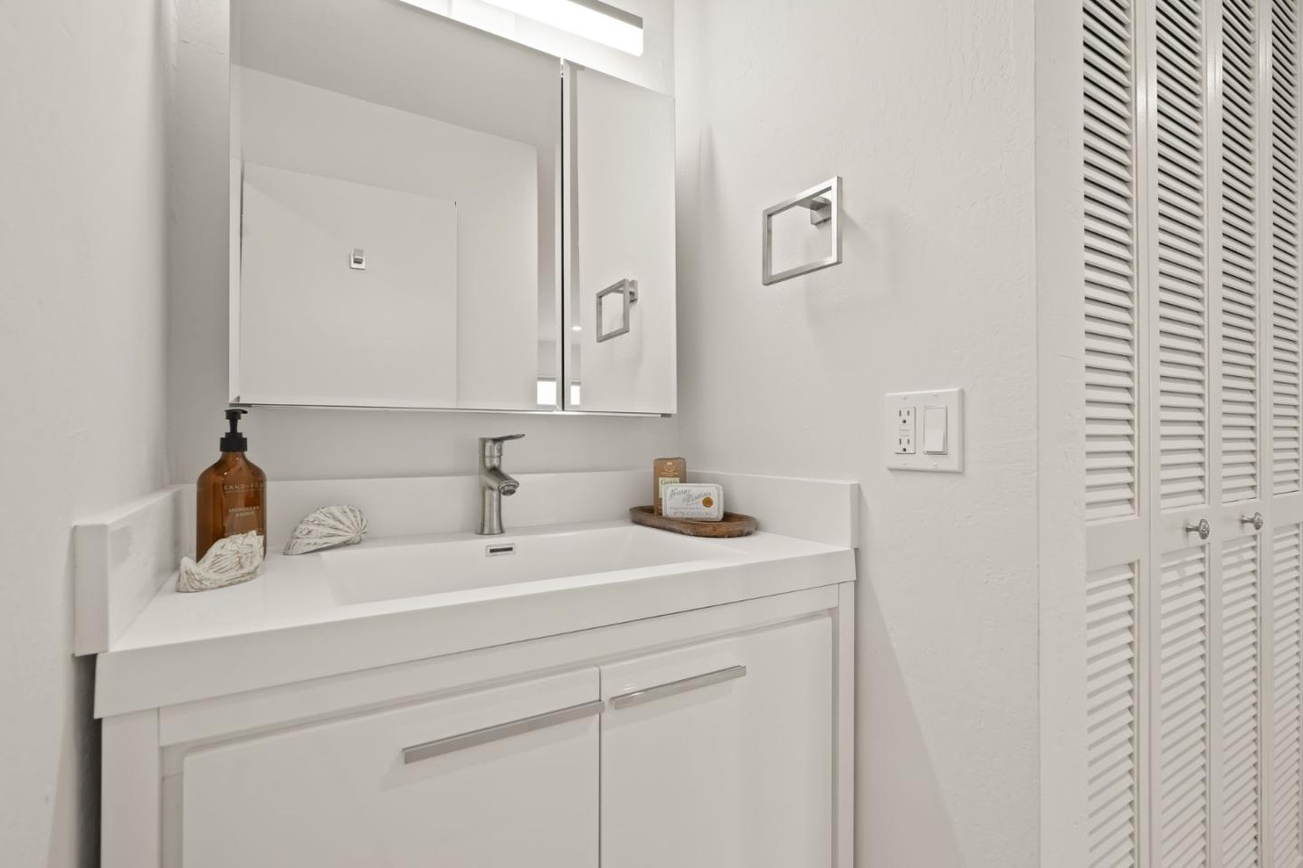 Detail Gallery Image 35 of 82 For 2101 Shoreline Dr #437,  Alameda,  CA 94501 - 2 Beds | 1/1 Baths