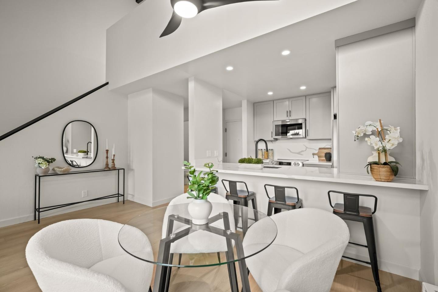 Detail Gallery Image 9 of 82 For 2101 Shoreline Dr #437,  Alameda,  CA 94501 - 2 Beds | 1/1 Baths