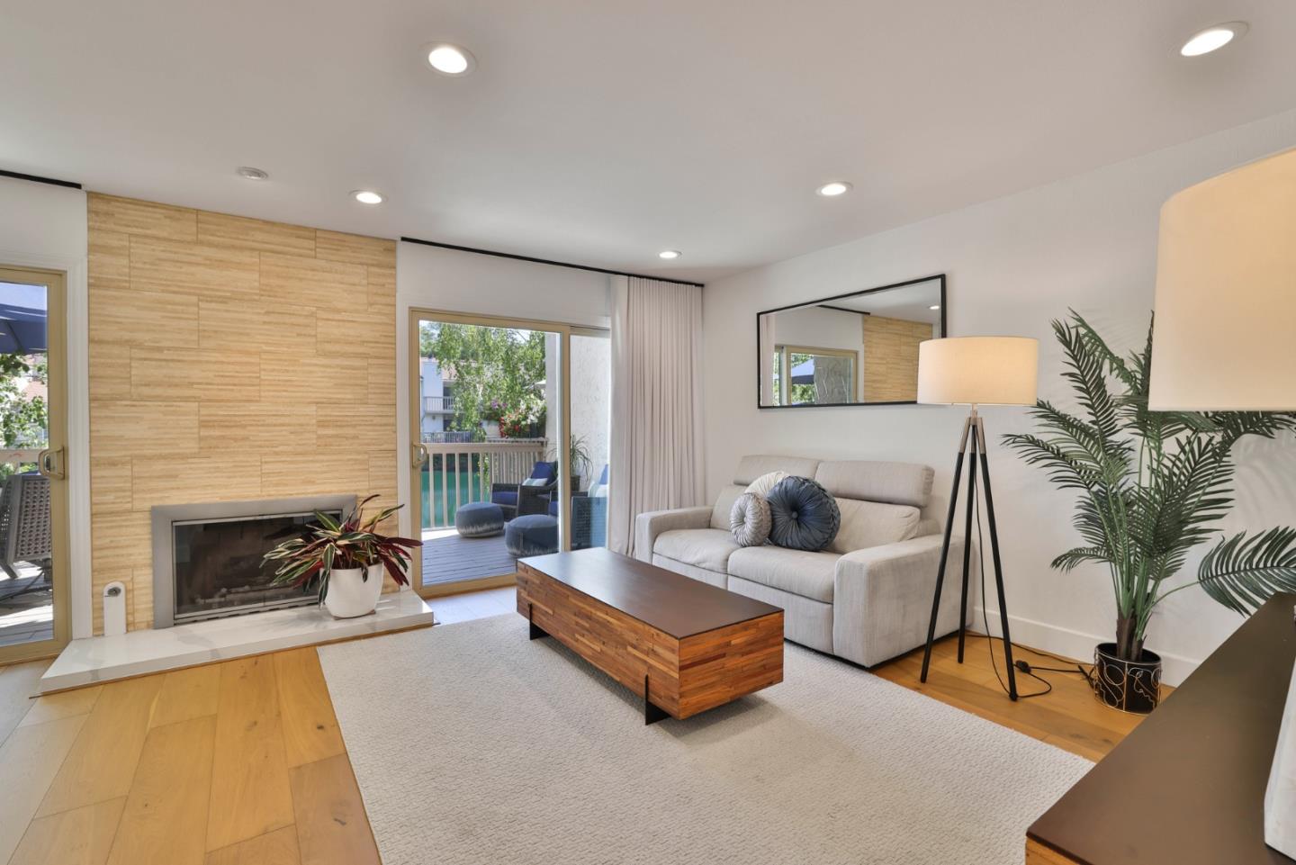 Detail Gallery Image 14 of 71 For 118 via Lago, Los Gatos,  CA 95032 - 3 Beds | 2/1 Baths